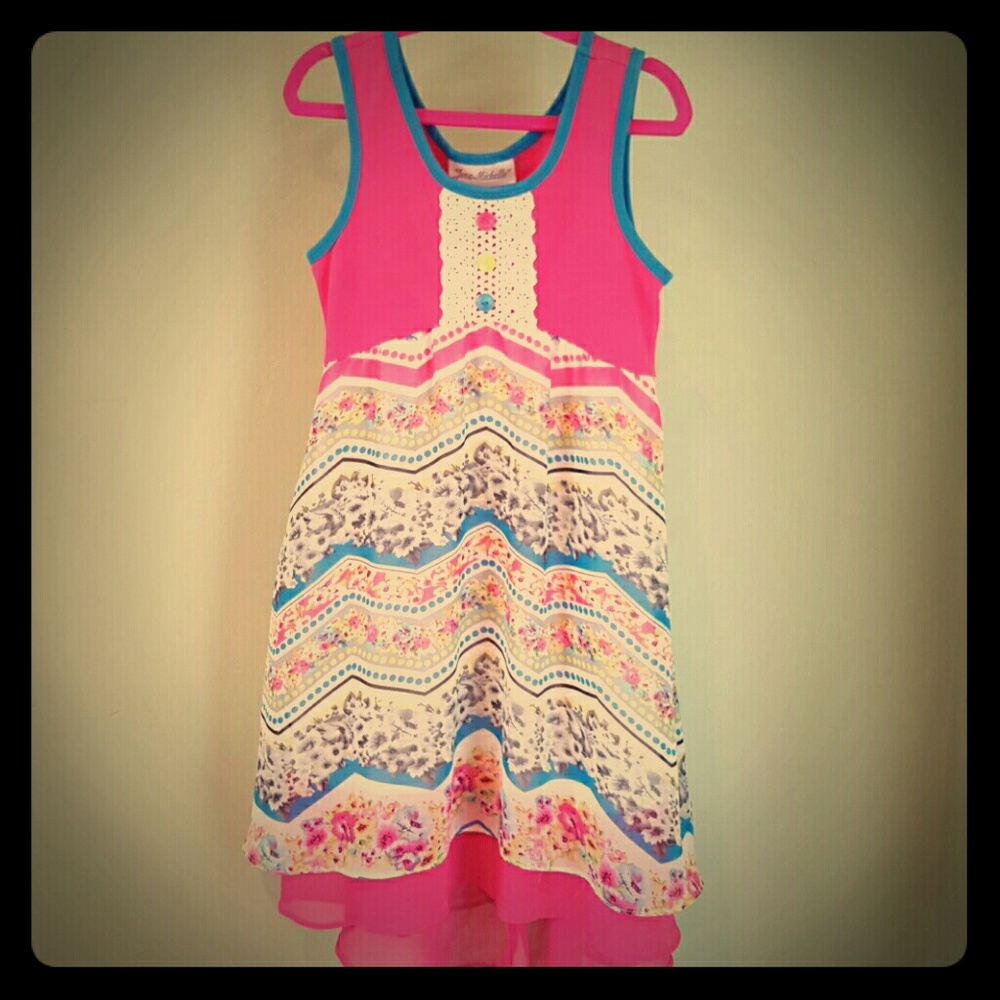 Flower sundress with crochet on front